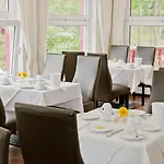 Regiohotel Germania - #direktamkurpark #wellnessbereich #fruehstuecksbuffet #freeparking Otel
