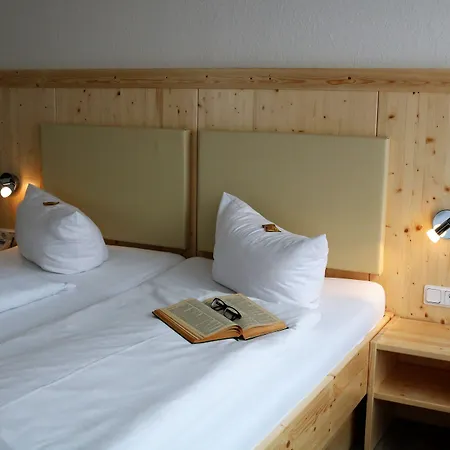 Regiohotel Germania - #direktamkurpark #wellnessbereich #fruehstuecksbuffet #freeparking 3*