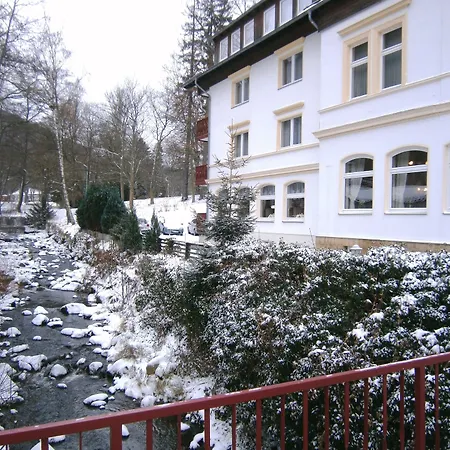 Regiohotel Germania - #direktamkurpark #wellnessbereich #fruehstuecksbuffet #freeparking Hotel 3*