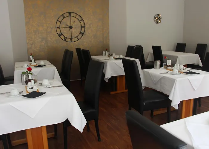 Hotel Regiohotel Germania - #direktamkurpark #wellnessbereich #fruehstuecksbuffet #freeparking 3*